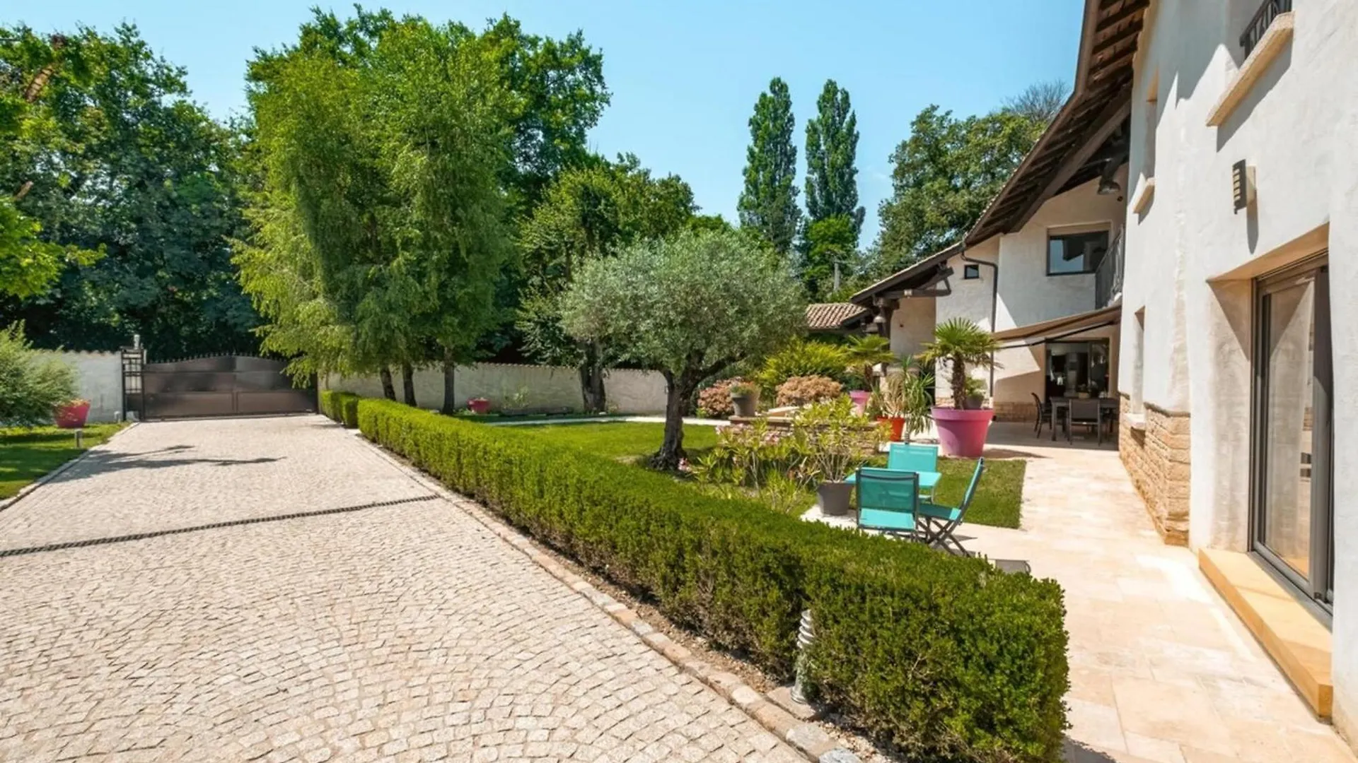 Fabulous Beaujolaise - 12P - Piscine Villa Fareins Holiday home