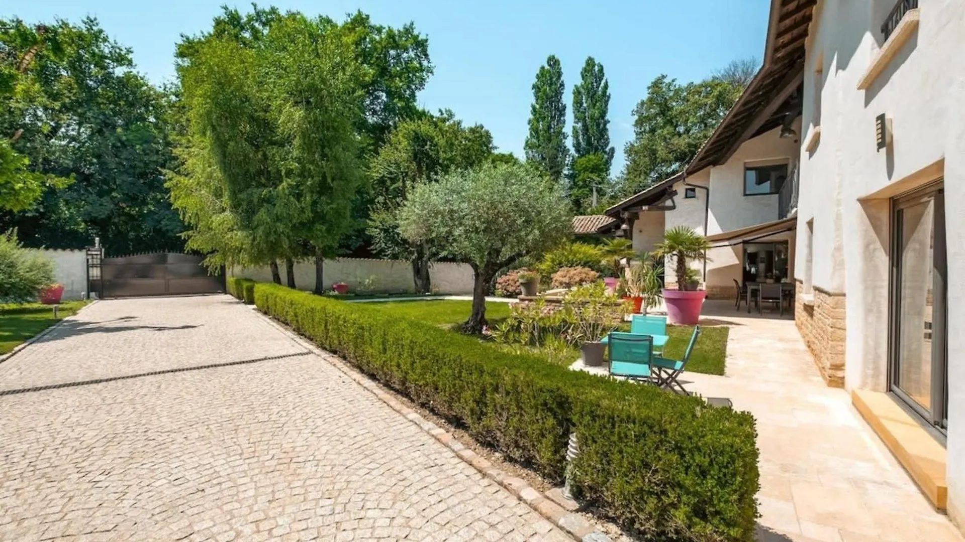 Fabulous Beaujolaise - 12P - Piscine Villa Fareins